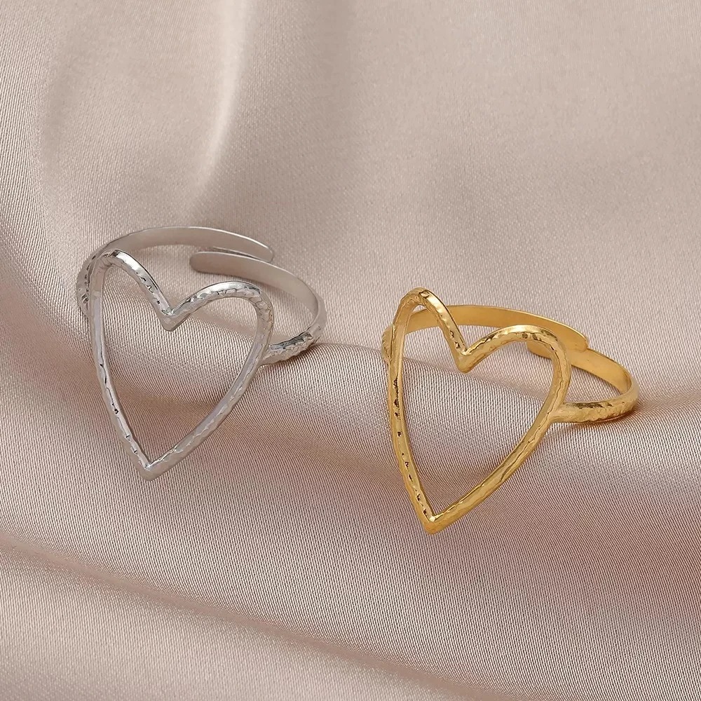 STATEMENT HEART RING