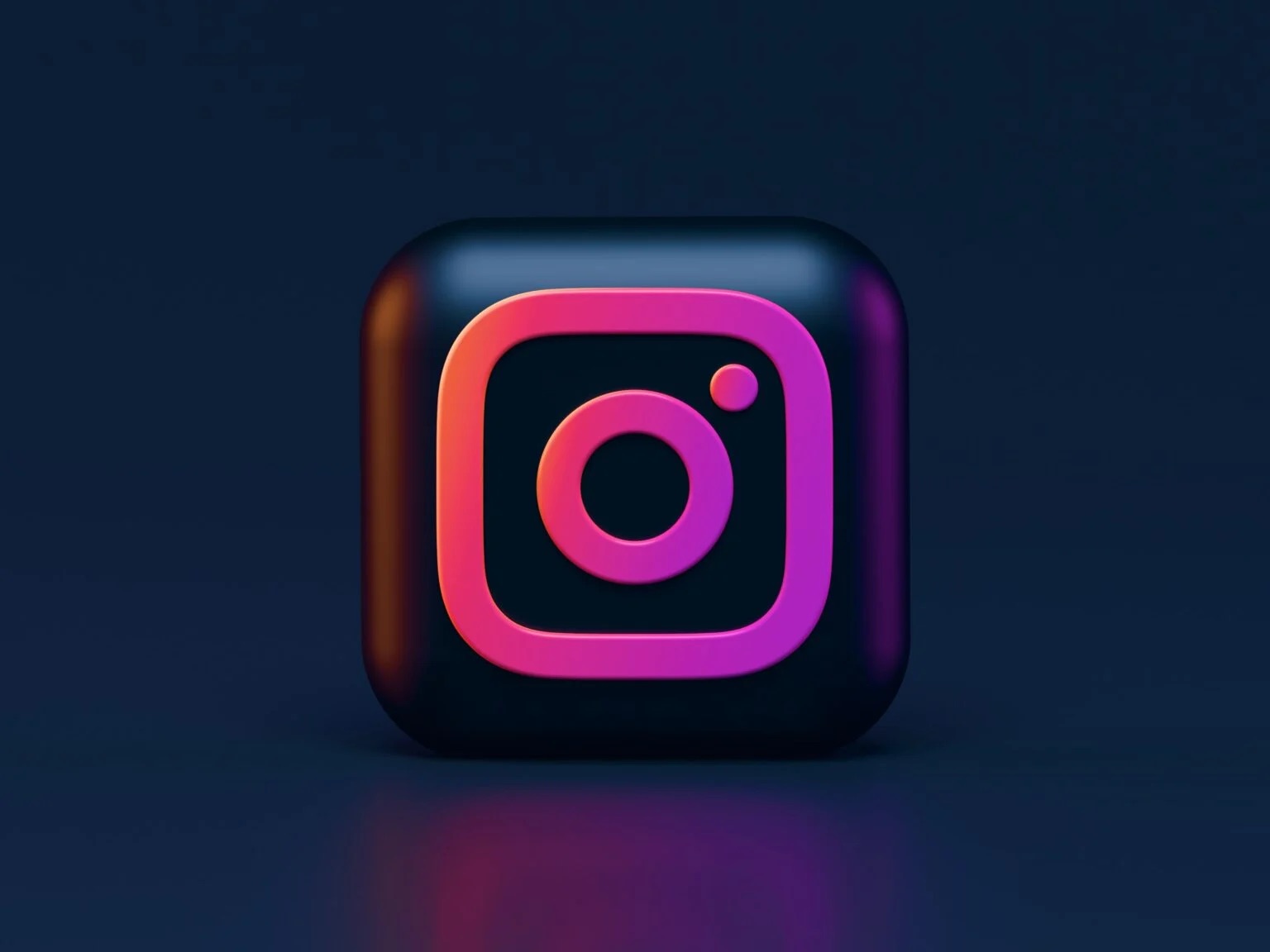 CROSSPOSTING AND INSIGHTS ARE TWO NEW FEATURES ADDED TO INSTAGRAM REELS.