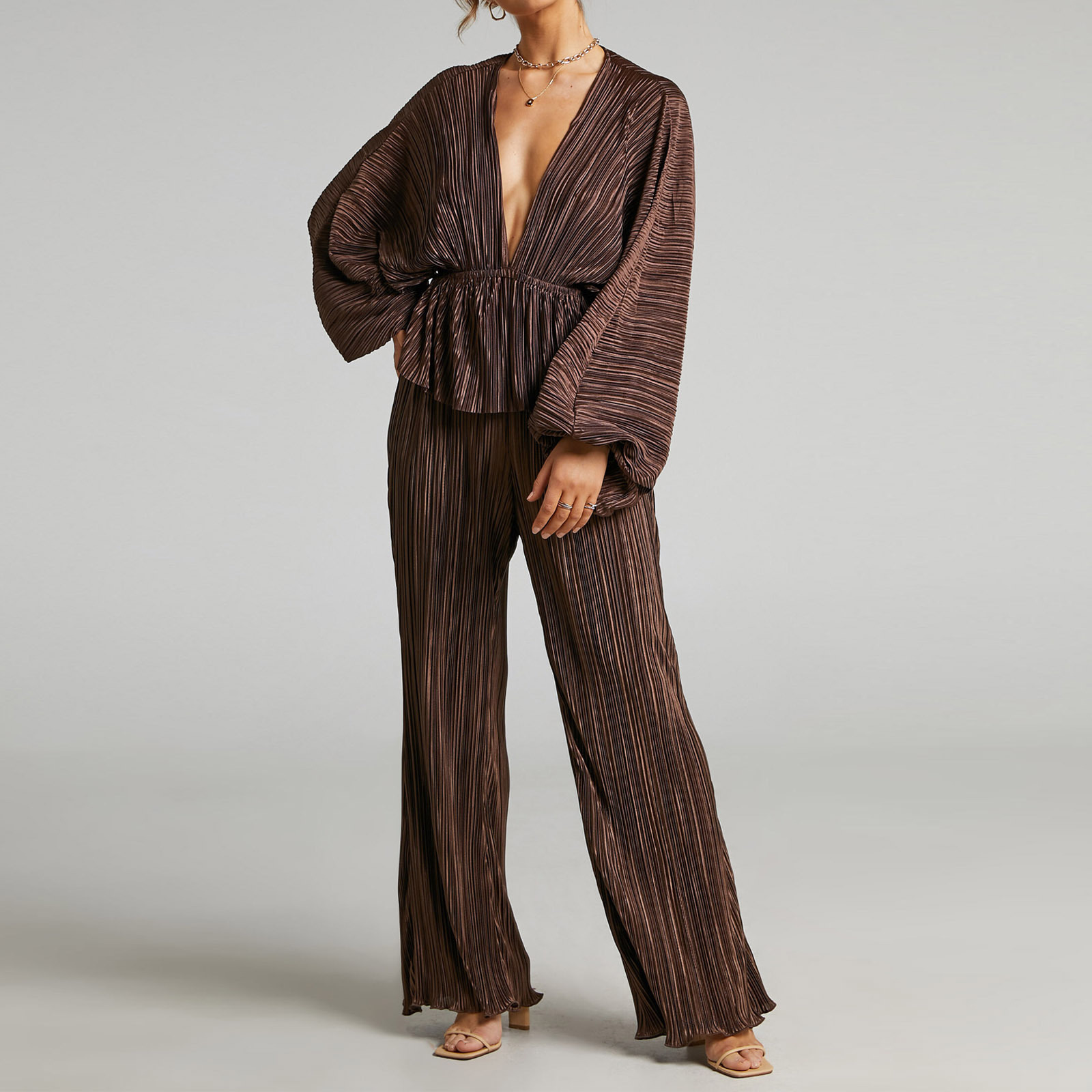 Deep v wide-leg pants suit