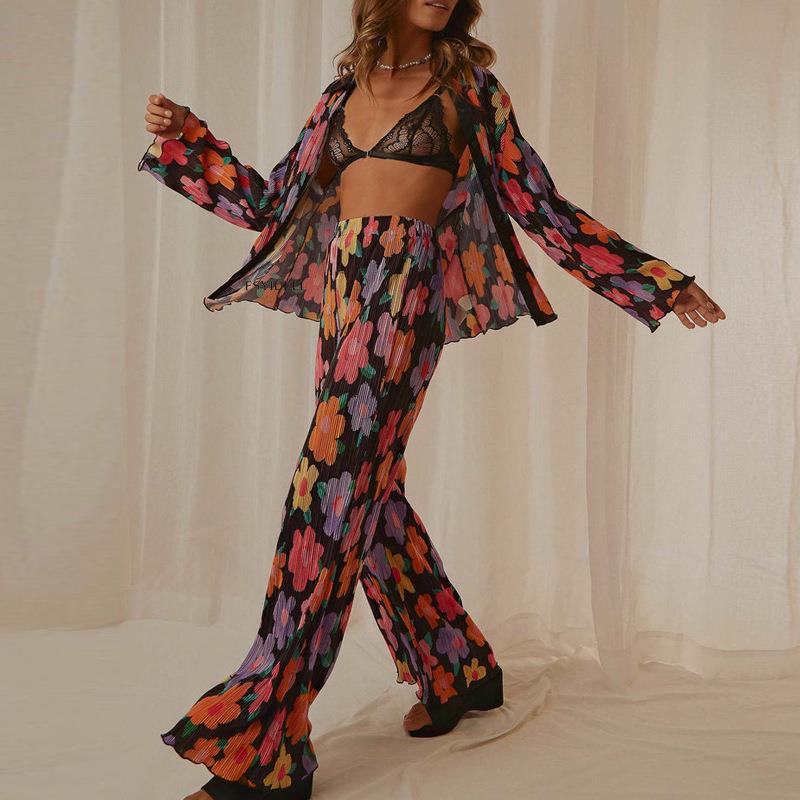 Printed spinning two-piece suit